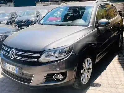 Usata VW Tiguan Sportline 170 CV (125 kW) 2011 Grigio SUV