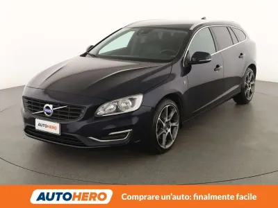 Usata Volvo V60 Ocean Race 150 CV (110 kW) 2016 Blu/azzurro Station wagon