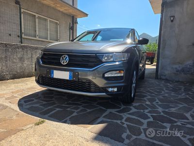 Usata VW T-Roc 116 CV (85 kW) 2019 Grigio SUV