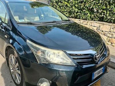 Usata Toyota Avensis 2013 Blu Station wagon