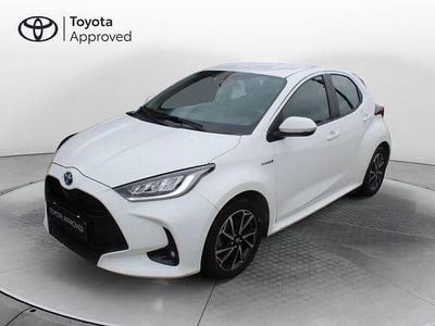 Usata Toyota Yaris Hybrid Trend 115 CV (84 kW) 2021 Bianco Utilitaria
