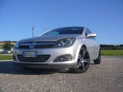 Opel Astra GTC