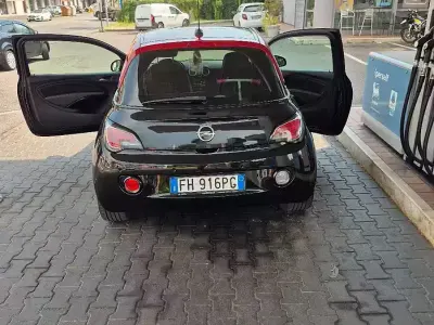 Usata Opel Adam 87 CV (63 kW) 2017 Nero Utilitaria