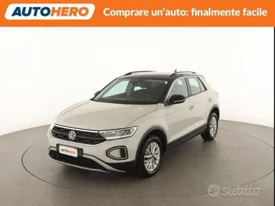 Usata VW T-Roc Life 110 CV (80 kW) 2022 Bianco SUV