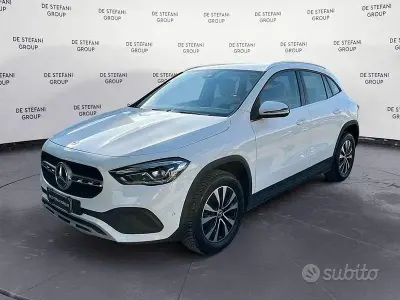 Usata Mercedes GLA180 116 CV (85 kW) 2022 Bianco SUV