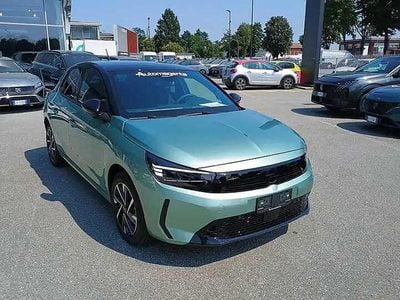 Nuova Opel Corsa 110 CV (80 kW) 2025 Verde Utilitaria