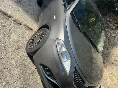 Usata Lancia Ypsilon 69 CV (50 kW) 2016 Grigio Utilitaria