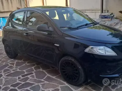 Usata Lancia Ypsilon
