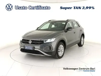 Usata VW T-Roc Life 116 CV (85 kW) 2025 Grigio SUV