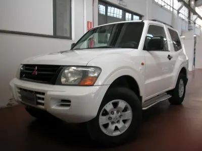 Usata Mitsubishi Pajero 115 CV (84 kW) 2002 Bianco SUV