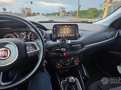 Usata Fiat Tipo 120 CV (88 kW) 2018 Grigio Berlina