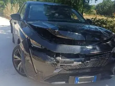 Usata Peugeot 308 Allure 131 CV (96 kW) 2023 Nero Berlina