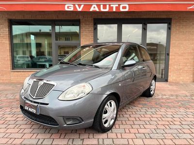 Begagnad Lancia Ypsilon 60 HK (44 kW) 2009 Grå Halvkombi