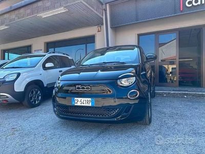 Usata Fiat 500e Icon 42 kW (58 CV) 2023 Nero Berlina