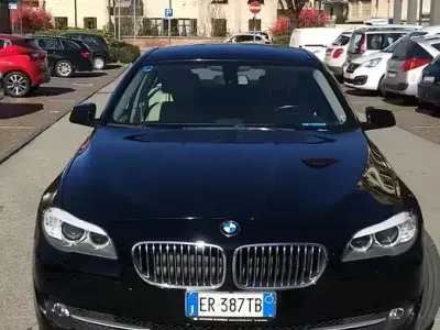 Usata BMW 520 184 CV (135 kW) 2013 Nero Berlina