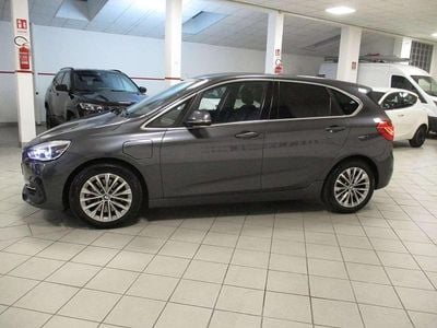 Begagnad BMW 225 Luxury Line 136 HK (100 kW) 2020 Grå Kombi