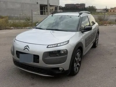 Usata Citroën C4 Cactus Shine 92 CV (67 kW) 2015 Grigio Utilitaria