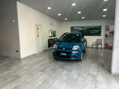 Usata Fiat Panda Lounge 85 CV (62 kW) 2012 Blu Utilitaria
