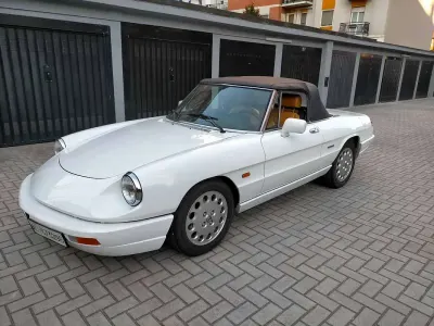 Usata Alfa Romeo Spider 126 CV (92 kW) 1990 Bianco Cabrio