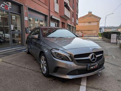 Usata Mercedes A180 109 CV (80 kW) 2016 Grigio Berlina