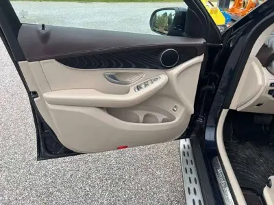 Usata Mercedes GLC250 Premium 204 CV (150 kW) 2019 Blu/azzurro SUV