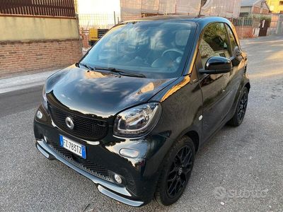 Usata 2019 Smart ForTwo Coupé Utilitaria | 16.000 €