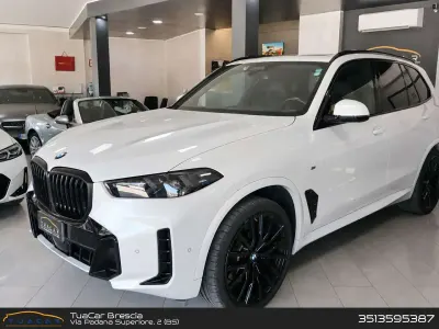 Begagnad BMW X5 M M Sport 298 HK (219 kW) 2024 Vit SUV