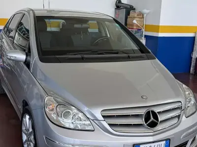 Usata Mercedes B200 140 CV (102 kW) 2007 Other Monovolume