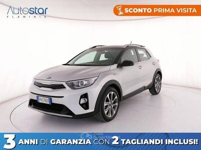 Usata Kia Stonic Style 101 CV (74 kW) 2018 Argento SUV