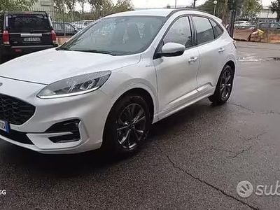 Usata Ford Kuga ST-Line 120 CV (88 kW) 2022 Bianco SUV