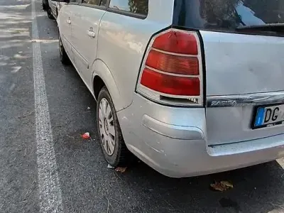 Usata Opel Zafira 94 CV (69 kW) 2007 Monovolume