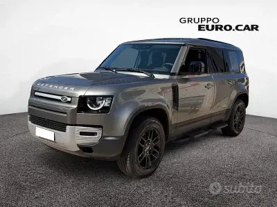 Usata Land Rover Defender S 199 CV (146 kW) 2024 Grigio SUV