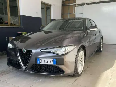 Usata Alfa Romeo Giulia Veloce 211 CV (155 kW) 2019 Grigio Berlina