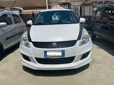 Usata Suzuki Swift 75 CV (55 kW) 2011 Bianco Utilitaria