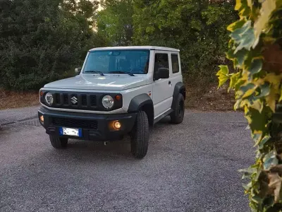 Usata Suzuki Jimny 102 CV (75 kW) 2021 Bianco SUV