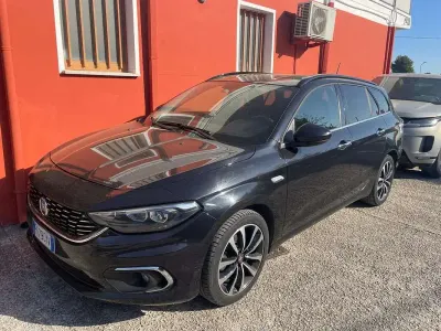 Usata Fiat Tipo Lounge 120 CV (88 kW) 2018 Nero Station wagon