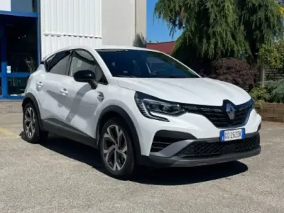 Usata Renault Captur RS Line 94 CV (69 kW) 2021 Bianco SUV