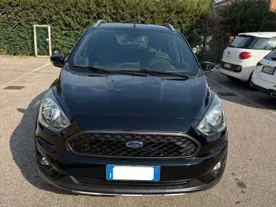 Usata Ford Ka 86 CV (63 kW) 2018 Nero Berlina