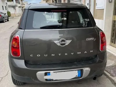 Usata Mini Cooper D Countryman 118 CV (86 kW) 2014 Grigio SUV
