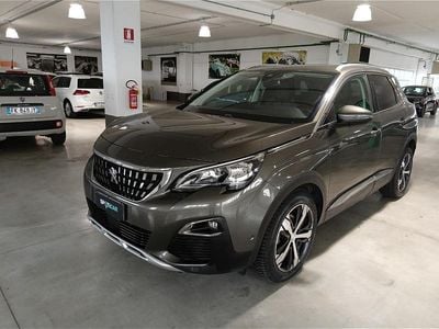 Usata Peugeot 3008 Allure 131 CV (96 kW) 2019 Verde SUV