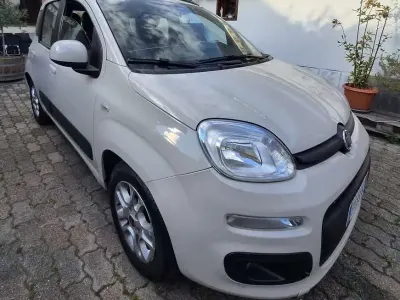 Usata Fiat Panda Lounge 69 CV (50 kW) 2015 Bianco Utilitaria