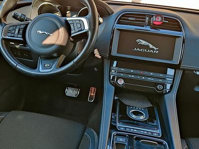 Usata Jaguar F-Pace R-Sport 180 CV (132 kW) 2019 Bianco SUV