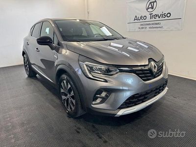 Usata Renault Captur Techno 91 CV (66 kW) 2022 Grigio SUV