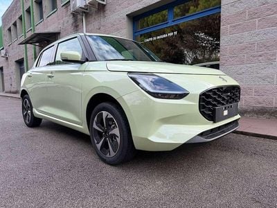 Nuova Suzuki Swift 82 CV (60 kW) 2025 Verde hawaii Berlina