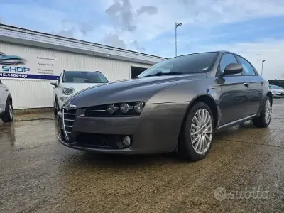 Usata Alfa Romeo 159 Ti 150 CV (110 kW) 2009 Grigio Berlina