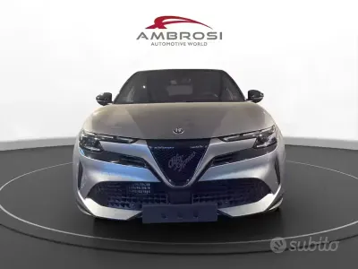 Nuova Alfa Romeo GT Junior 148 CV (108 kW) 2026 Grigio SUV