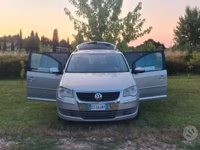 Usata VW Touran 150 CV (110 kW) 2009 Grigio Monovolume