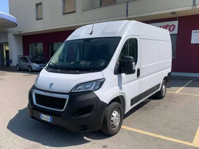 Usata Peugeot Boxer S 140 CV (102 kW) 2023 Bianco Furgone