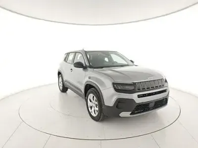 Nuova Jeep Avenger Altitude 109 CV (80 kW) 2025 Grigio SUV
