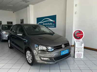 Usata VW Polo 85 CV (62 kW) 2013 Grigio Utilitaria